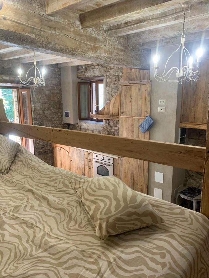 Il Nido Di Matilde _Monolocale Design Sul Fiume_ Apartman Rossena Kültér fotó