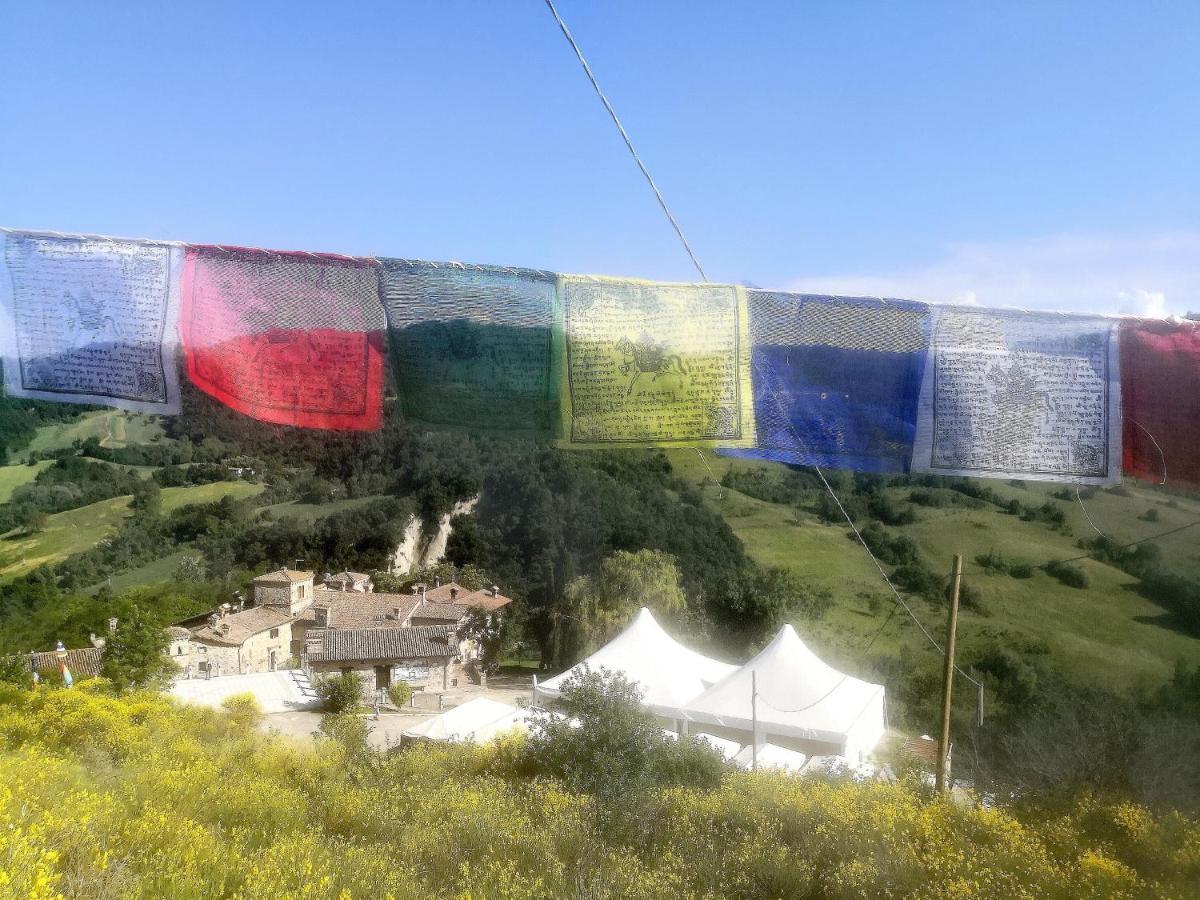 Il Nido Di Matilde _Monolocale Design Sul Fiume_ Apartman Rossena Kültér fotó