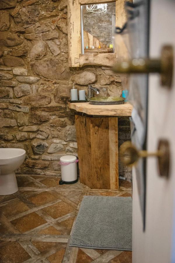 Il Nido Di Matilde _Monolocale Design Sul Fiume_ Apartman Rossena Kültér fotó