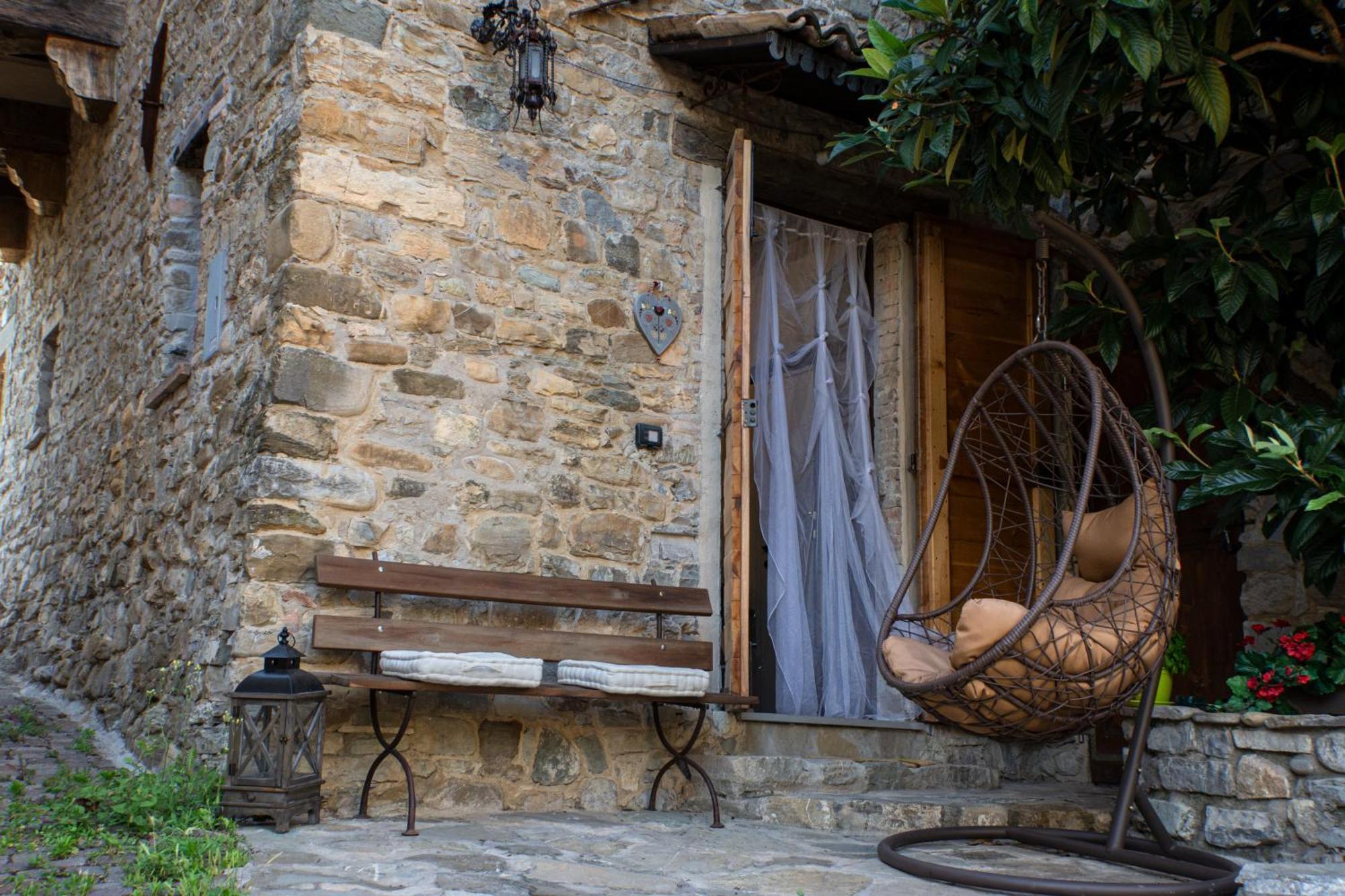 Il Nido Di Matilde _Monolocale Design Sul Fiume_ Apartman Rossena Kültér fotó